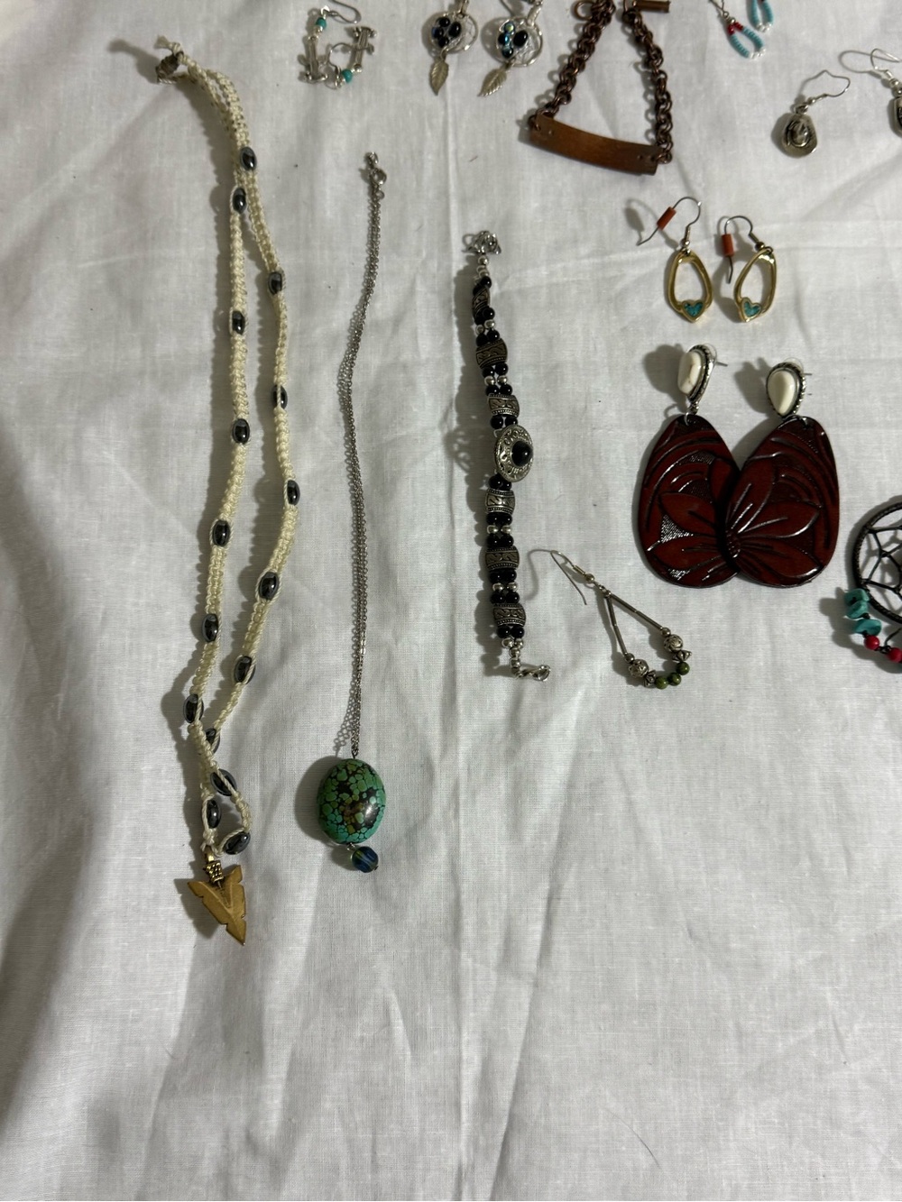 Large Western Boho Costume Jewelry Lot--Necklaces, Bracelets, and Earrings - Picture 4 of 15